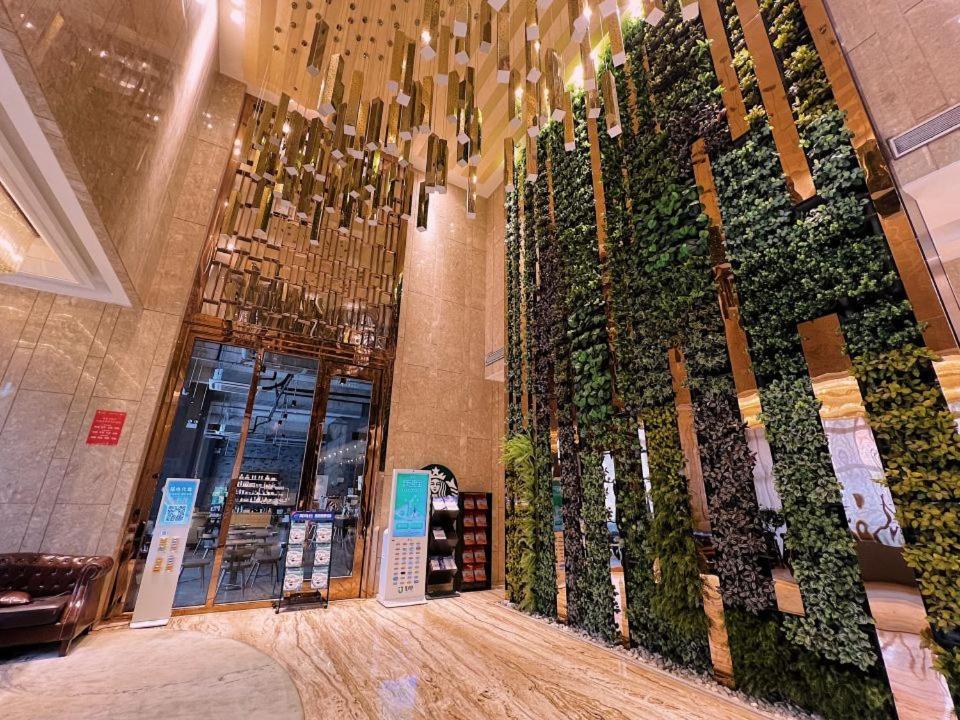 Menshine Gloria Plaza Hotel Shantou Exteriör bild