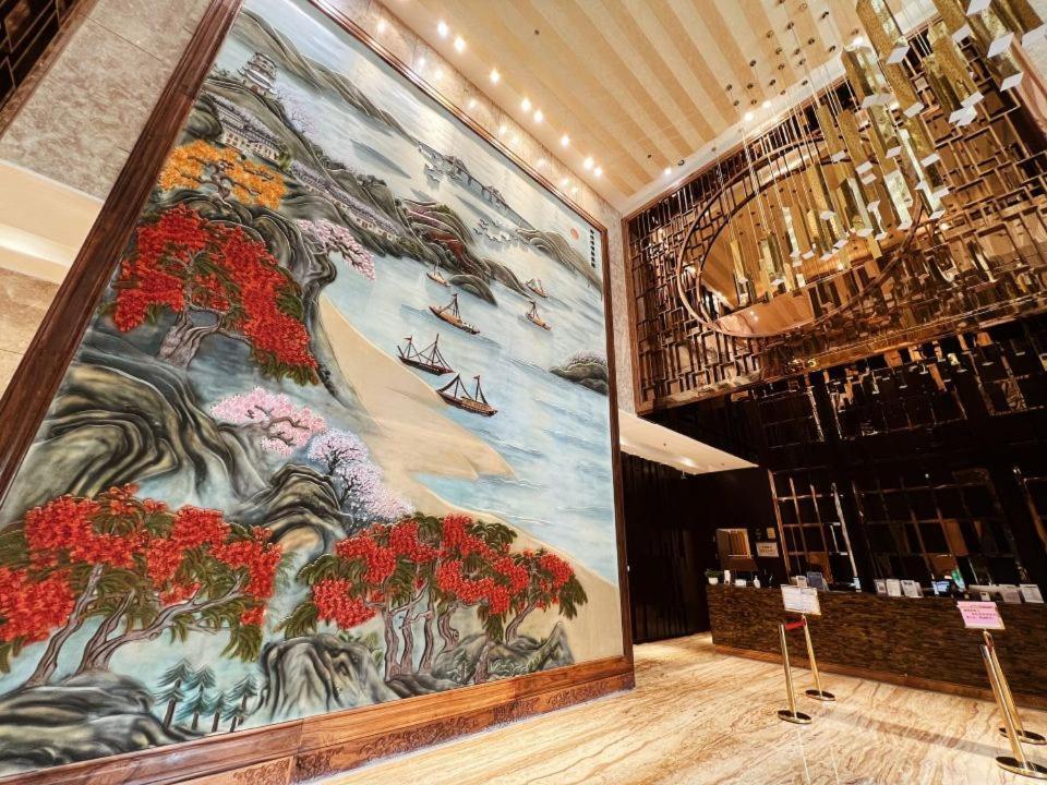 Menshine Gloria Plaza Hotel Shantou Exteriör bild