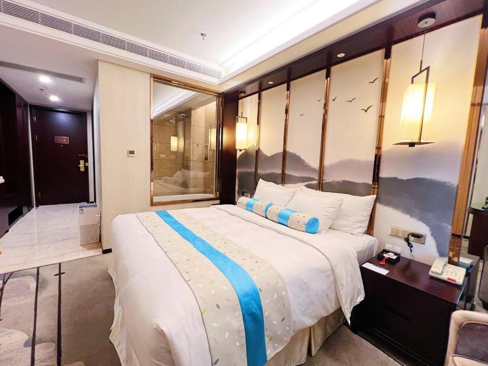 Menshine Gloria Plaza Hotel Shantou Exteriör bild