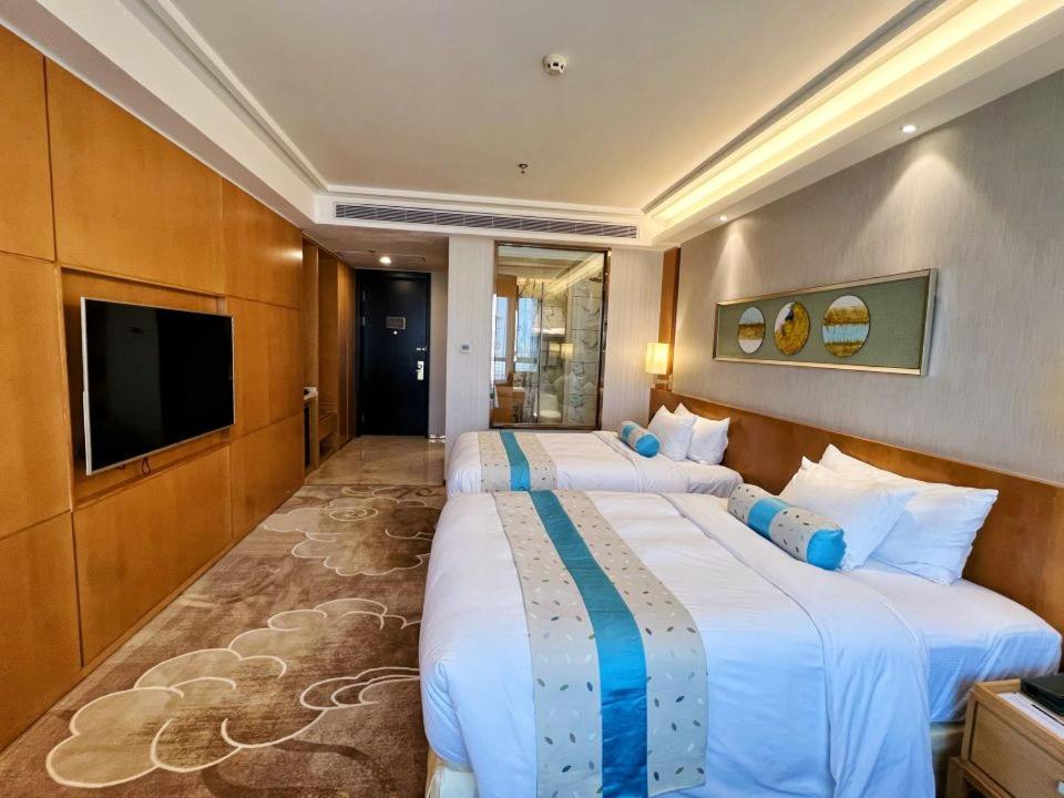 Menshine Gloria Plaza Hotel Shantou Exteriör bild